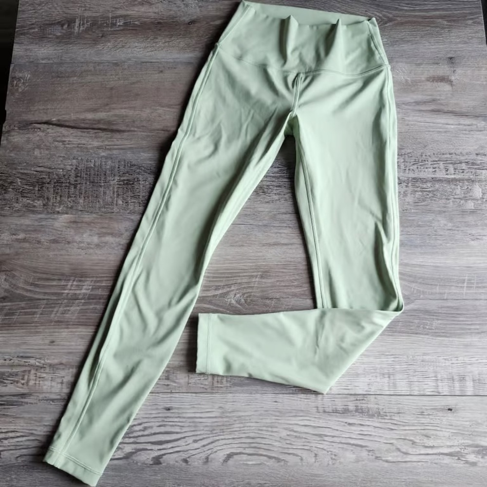 (6) Lululemon Wunder Under High-Rise Tight 28"